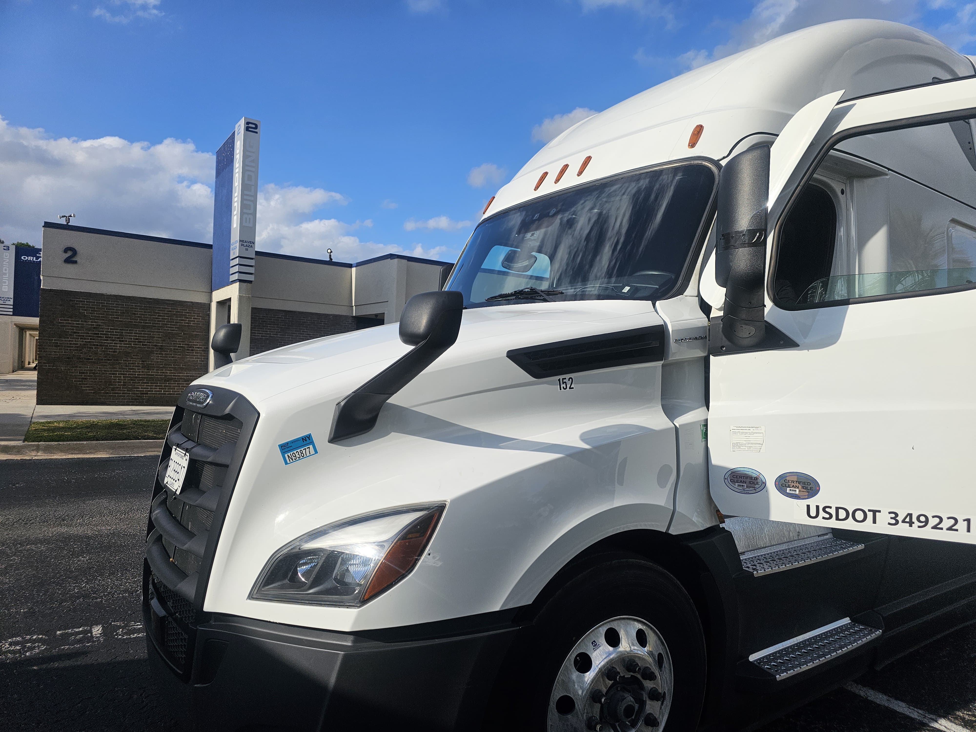 Freightliner Cascadia — fleet glass service by MAG Mobile Auto Glass