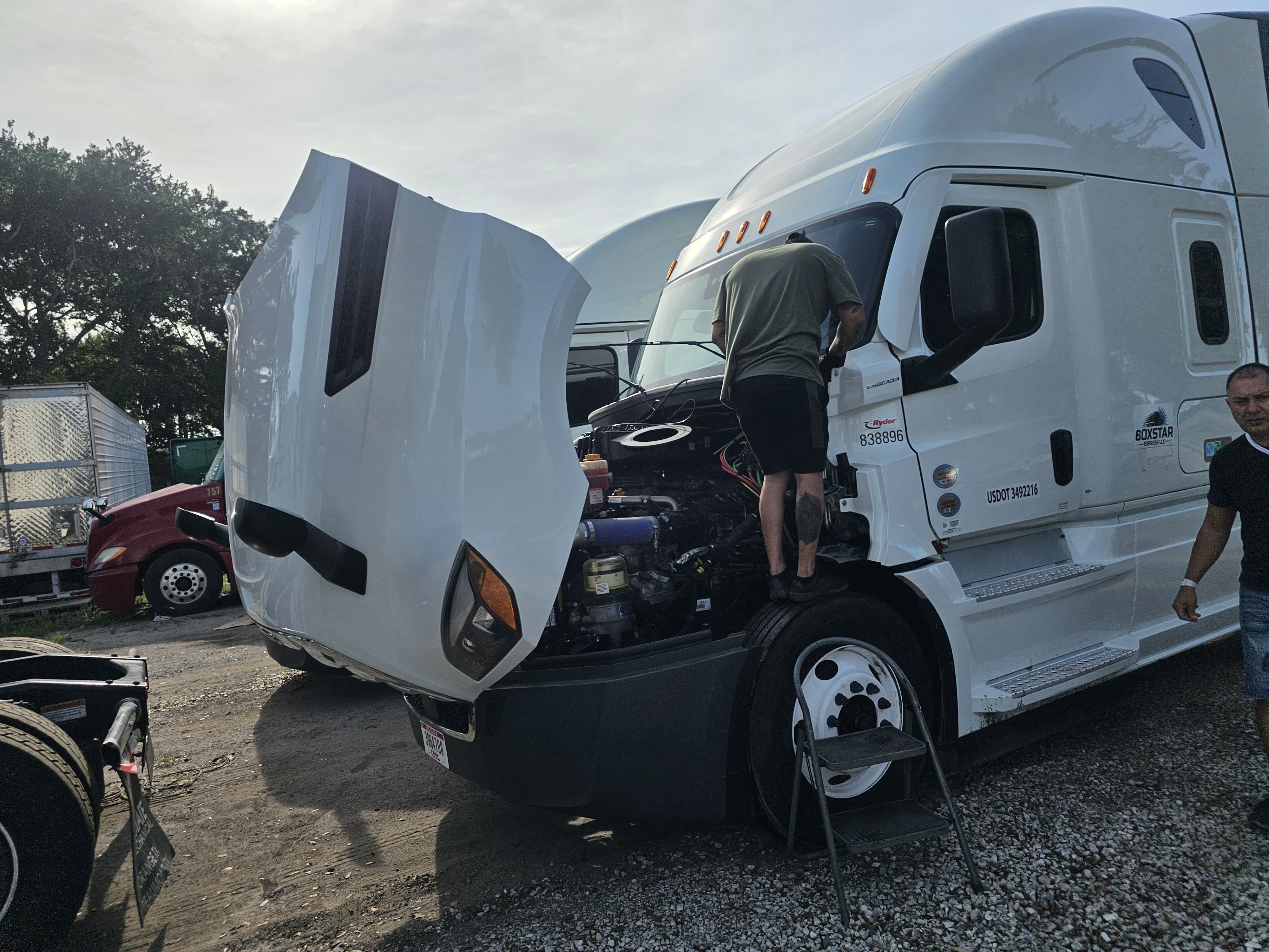 Freightliner Cascadia — fleet glass service by MAG Mobile Auto Glass